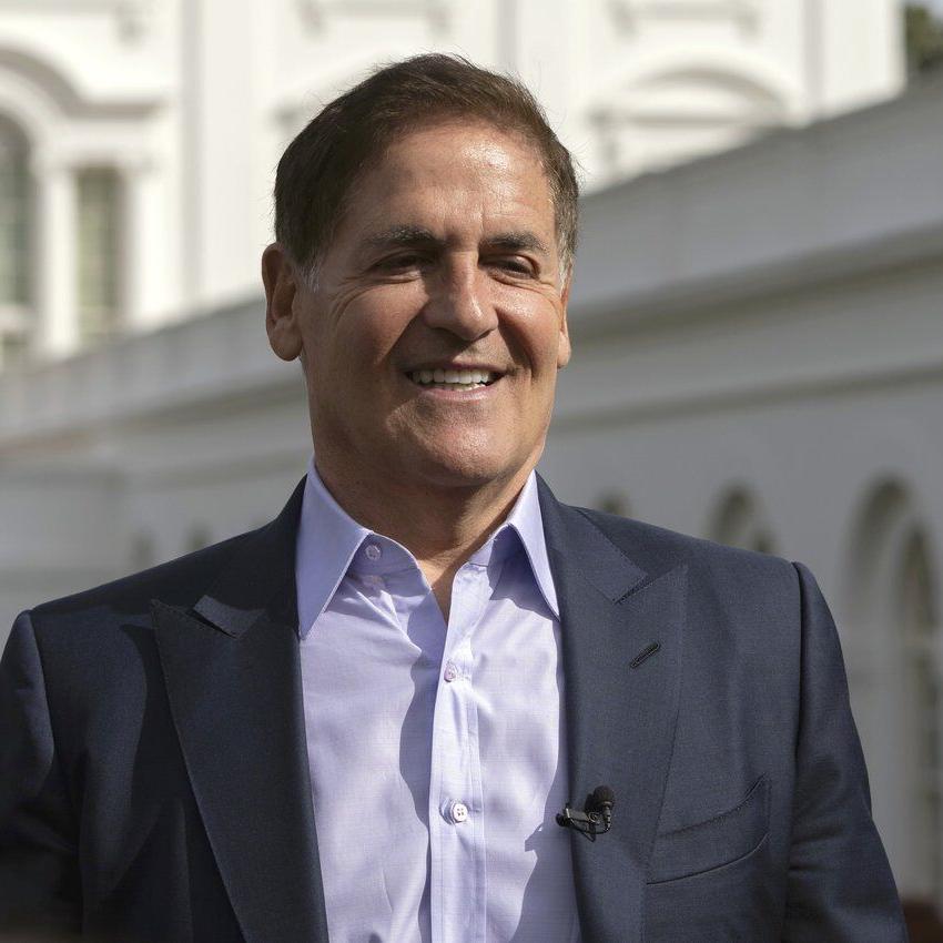 The few Republicans who still oppose Trump gather in search of a path to oppose him